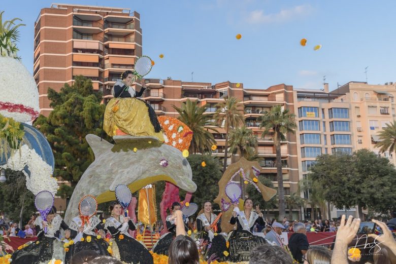 Batalla de flores por Miguel Santamaría Vicent.